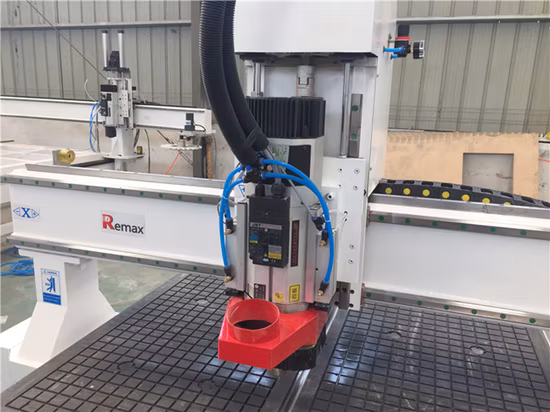 Máquina de roteador CNC com fuso ATC 1325 máquina CNC de corte para madeira 3 eixos Atc CNC Router máquina de gravação em madeira para móveis de porta de madeira MDF